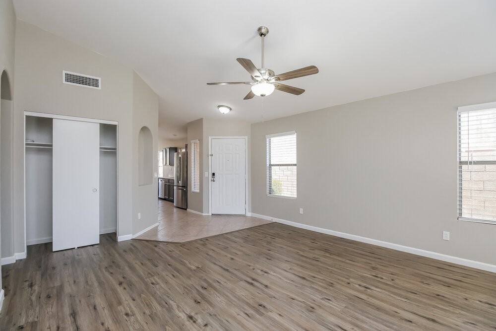 2267 E Arabian Dr - Photo 6 of 16