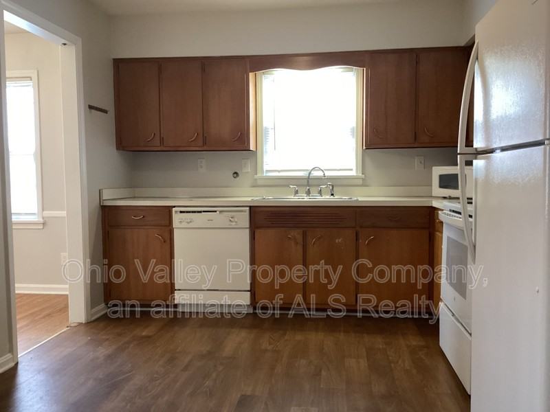 2551 Glenmary Ave - Photo 7 of 12