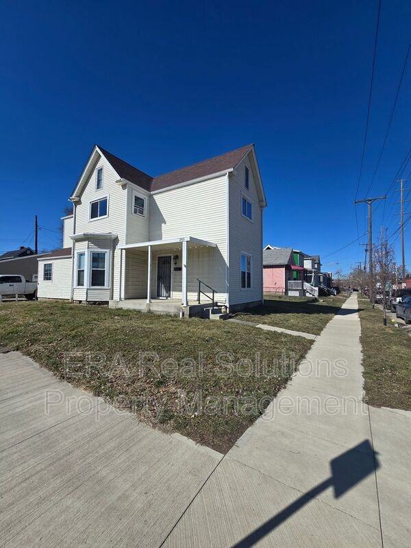 285 S Gift St - Photo 2 of 33