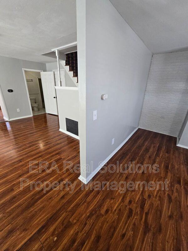 285 S Gift St - Photo 7 of 32