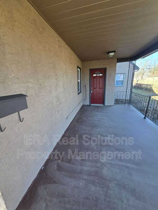 1892 Denune Ave - Photo 5 of 22