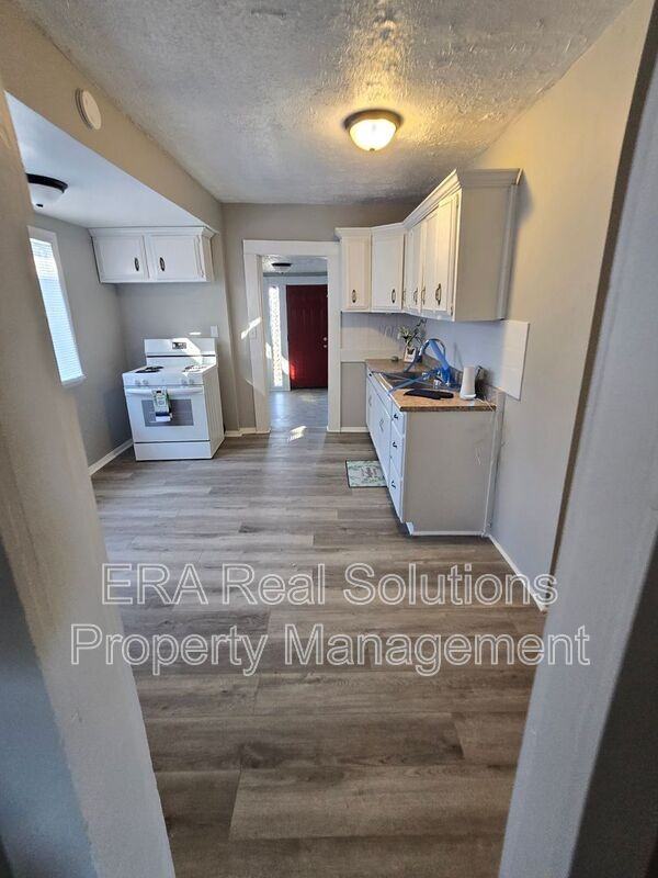 1892 Denune Ave - Photo 6 of 22