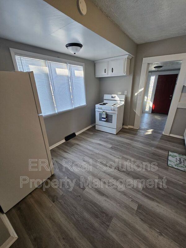 1892 Denune Ave - Photo 7 of 22