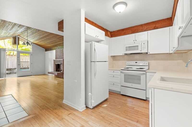 6780 Sw Canyon Ter #3 - Photo 6 of 18