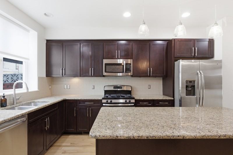 409 S East Ave - Photo 5 of 21