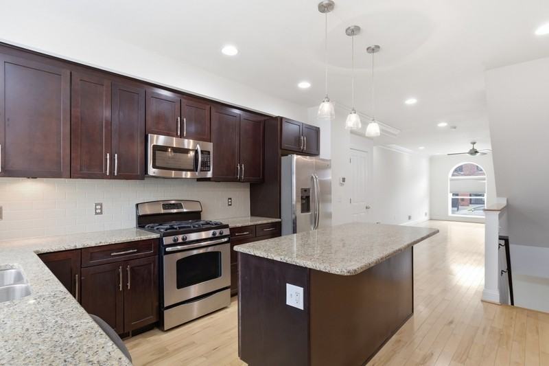 409 S East Ave - Photo 6 of 21