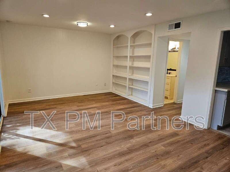 500 N Post Oak Ln - Photo 7 of 25