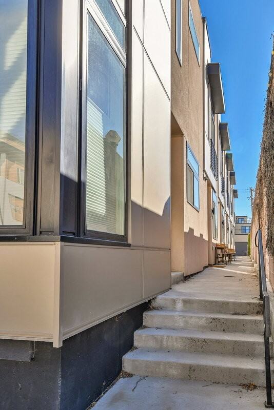 4432 N Tennyson St #3 - Photo 4 of 50