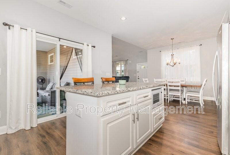 3312 Dino Ln - Photo 6 of 24