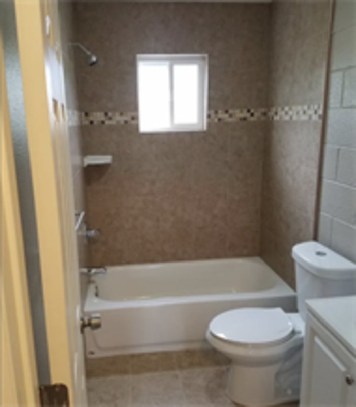 2229 Collyer St - Photo 3 of 4