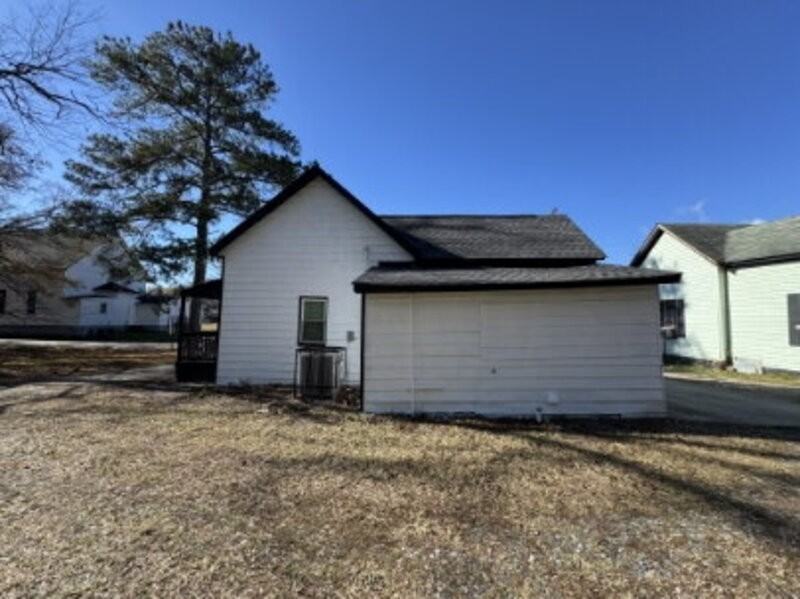 238 Samuel L Johnson Dr - Photo 4 of 13