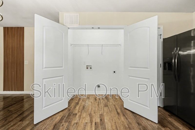 3951 Parkside Meadow Ct - Photo 5 of 19