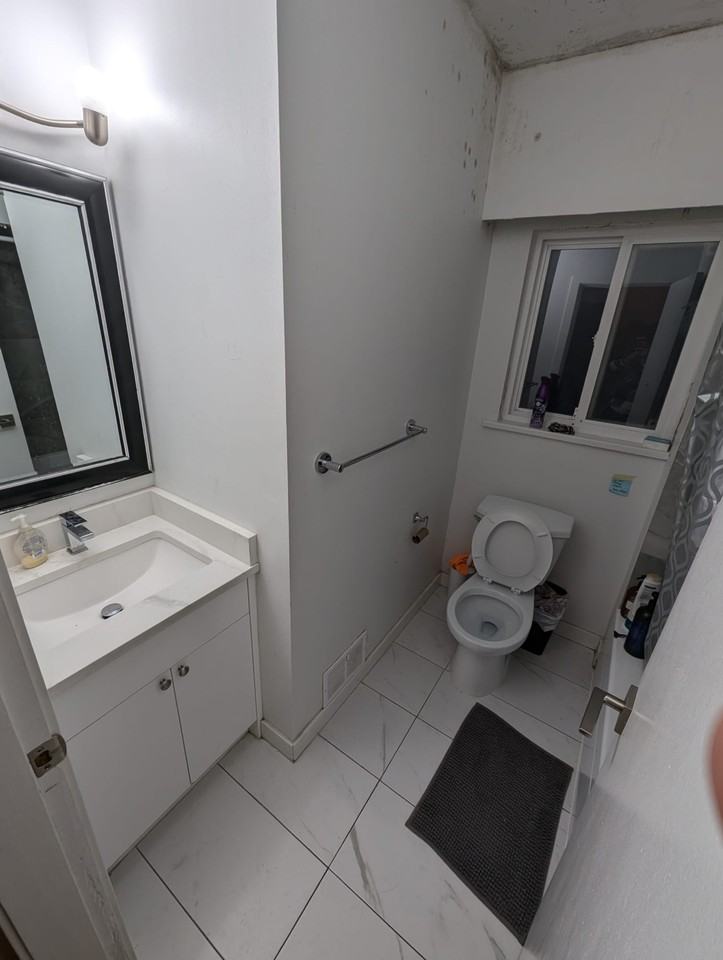 4745 Gladstone Street #4745 - Photo 3 of 4