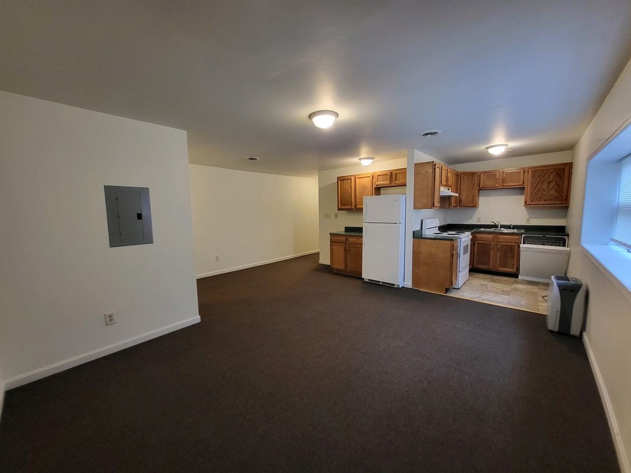 20 South Main Street - Photo 2 of 11