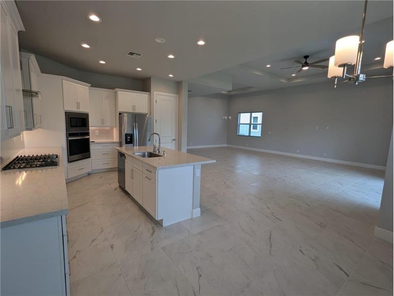 9292 Crestview Cir - Photo 3 of 21