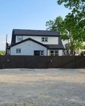 Hammond - Photo 1 of 1