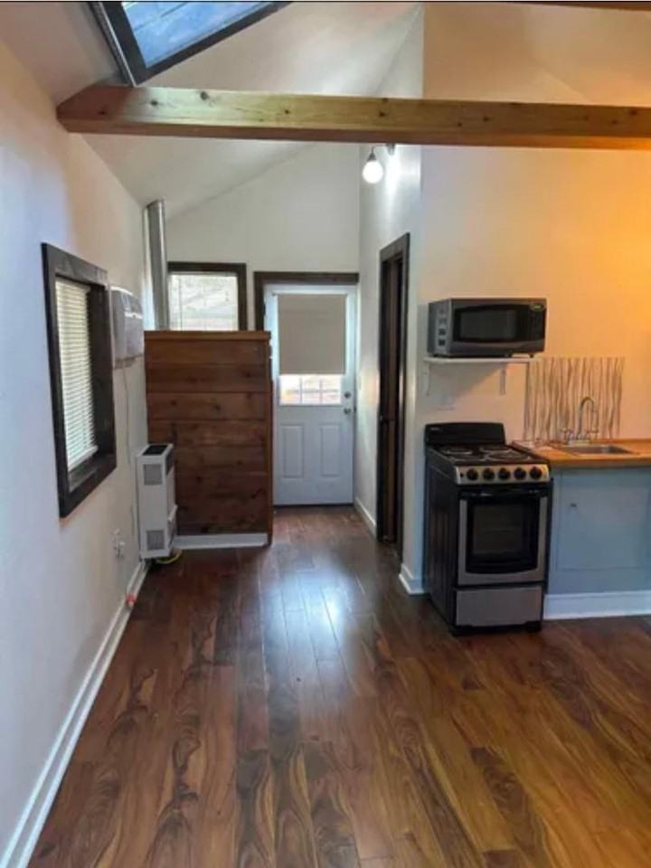 2 Stratton Ave #B - Photo 5 of 8