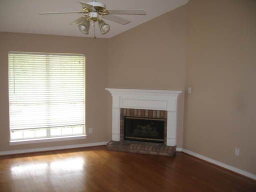 9720 Oak Forrest Dr - Photo 3 of 6