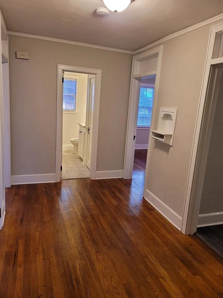 314 South Woodrow Street #312 - Photo 4 of 22