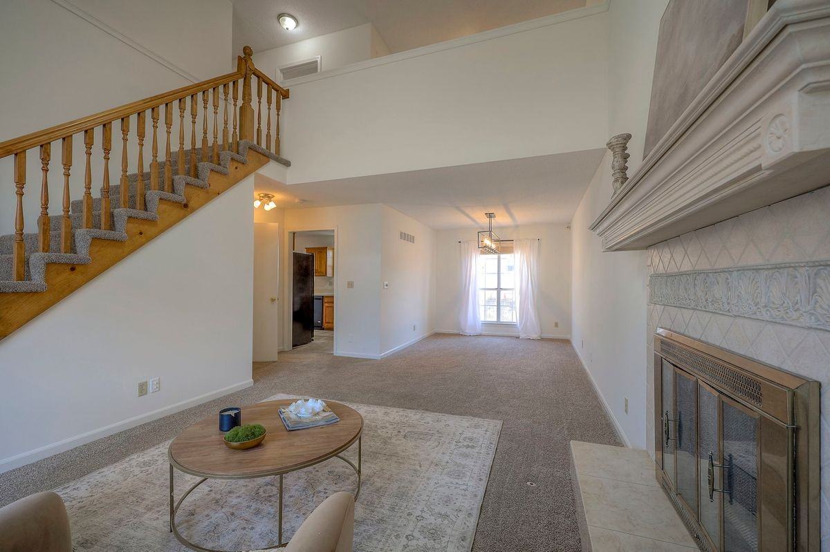 14903 Goodman St - Photo 2 of 30