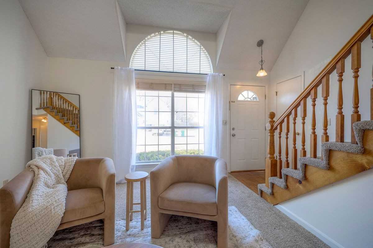 14903 Goodman St - Photo 3 of 30