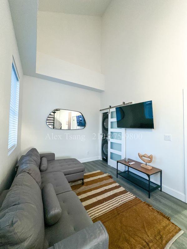 316 Toledo ##102 - Photo 4 of 17