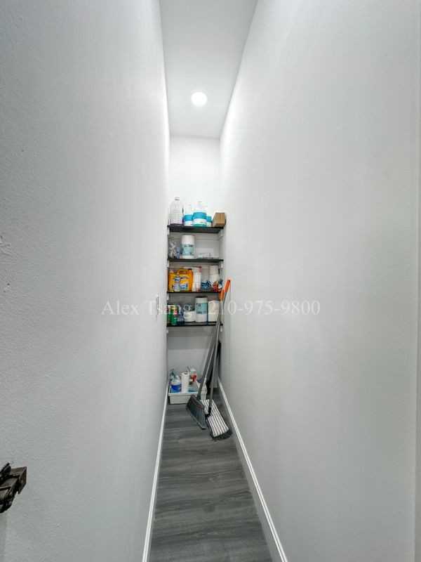 316 Toledo ##102 - Photo 6 of 17