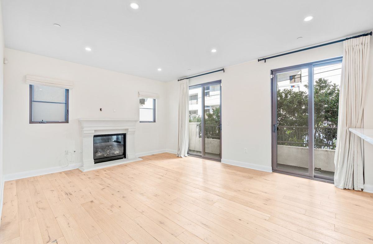 10674 Ashton Ave ##203 - Photo 4 of 28