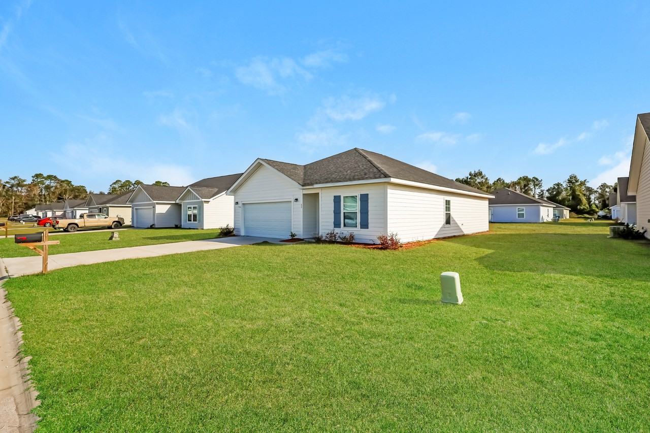 69 69 Laura Ct - Photo 2 of 27