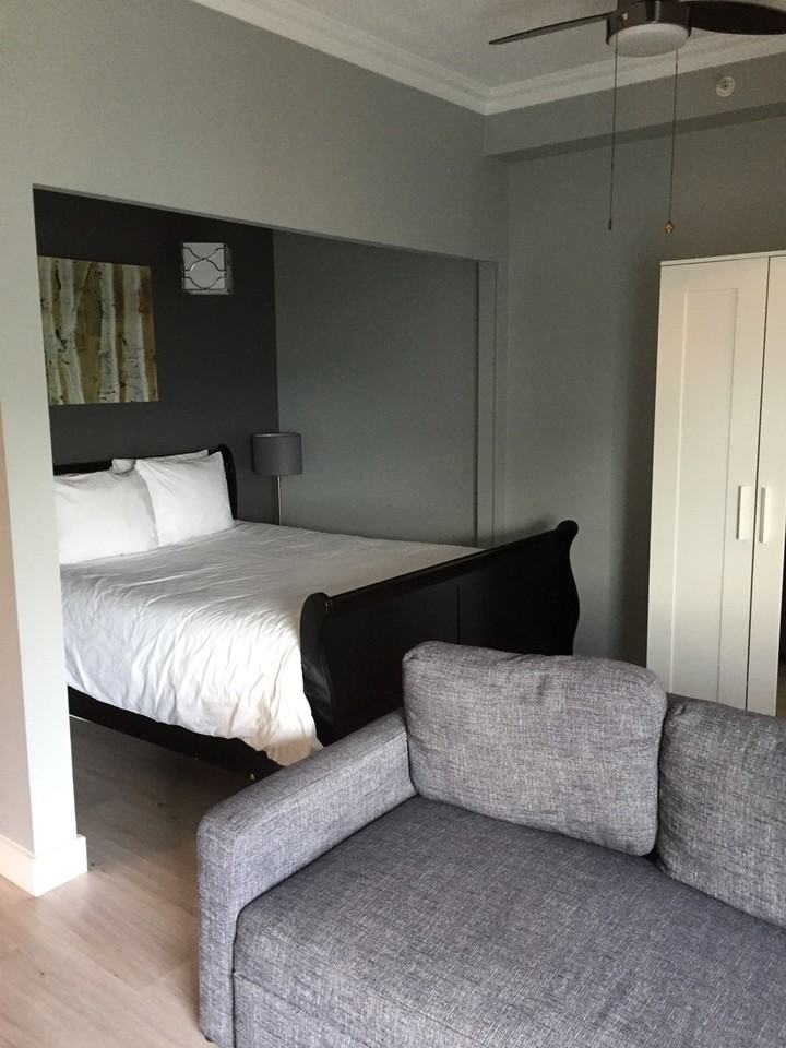 928 Richards St - Photo 3 of 6