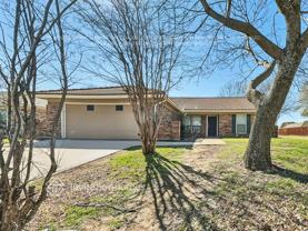 200 Kalmia Dr - Photo 1 of 1