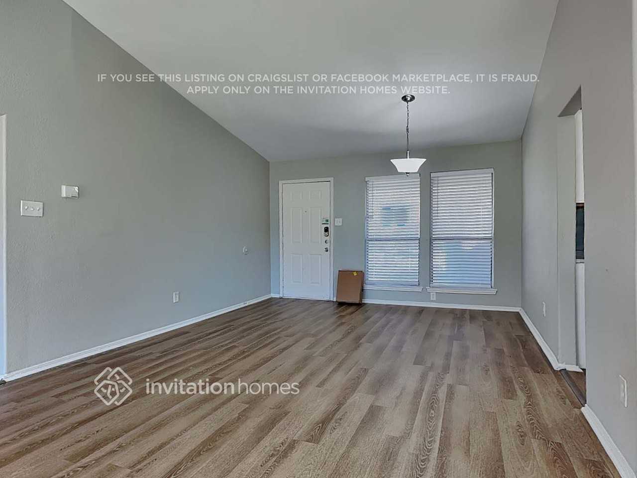 200 Kalmia Dr - Photo 3 of 17