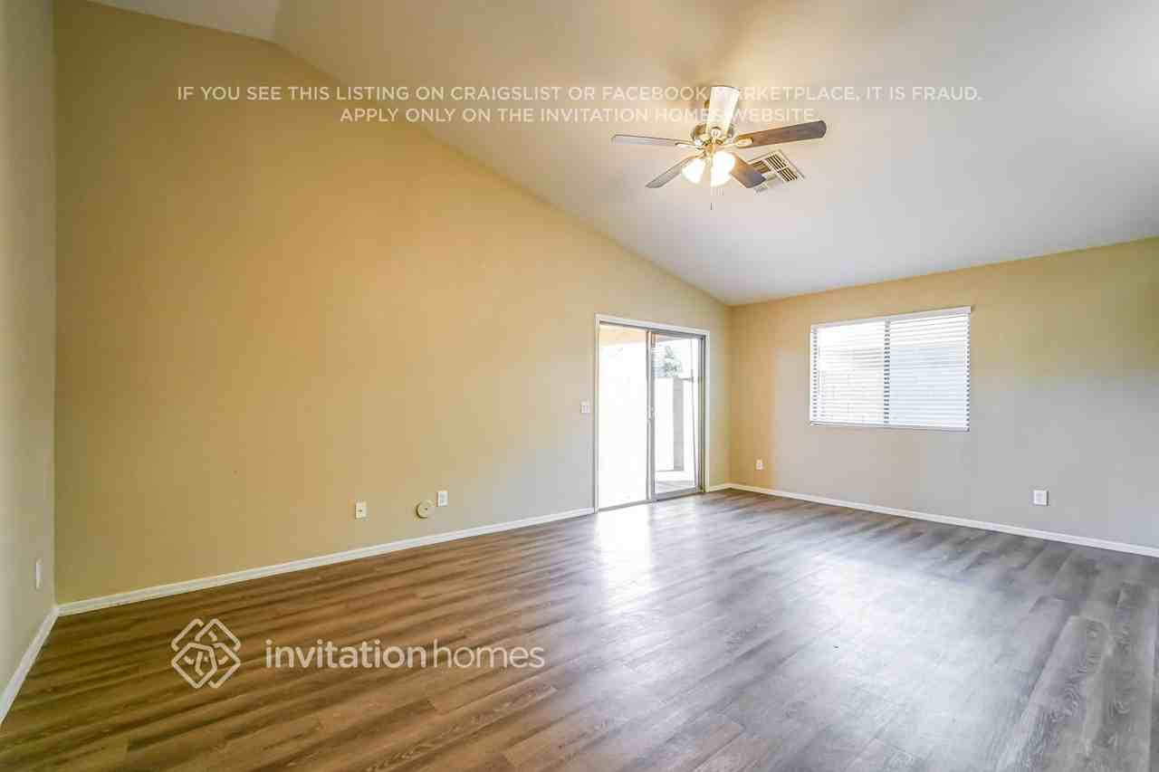 9025 W Avalon Dr - Photo 3 of 17