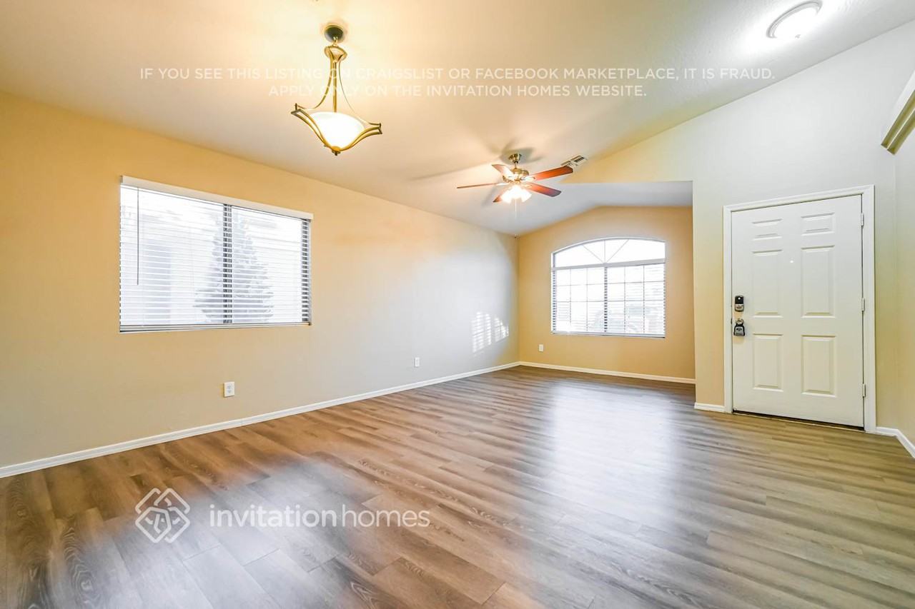 9025 W Avalon Dr - Photo 7 of 17