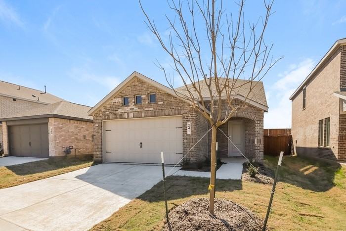 241 Bable Run Dr - Photo 2 of 26