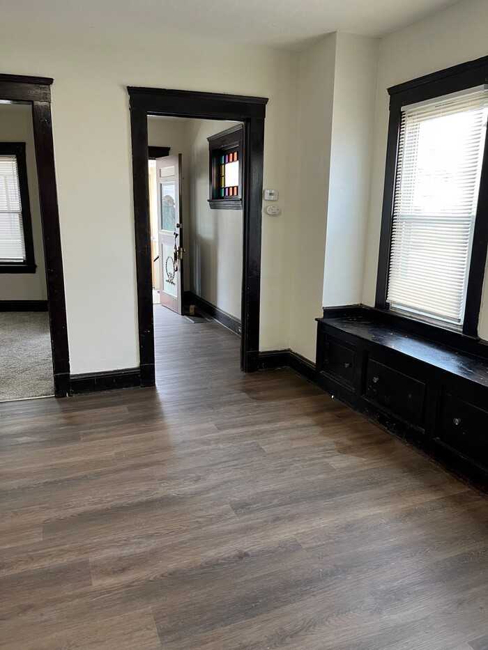 2031 W 104th St - Photo 6 of 8