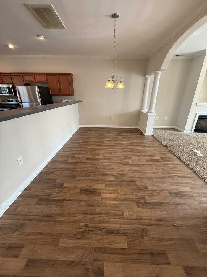 217 Molly Ct - Photo 3 of 5