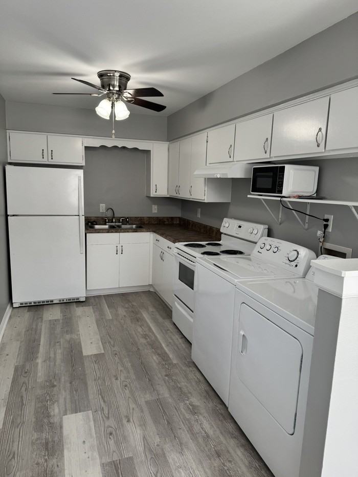 1809 Lillian St #A - Photo 6 of 20