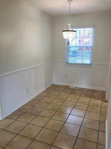 310 W Lexington Ave #B - Photo 3 of 10