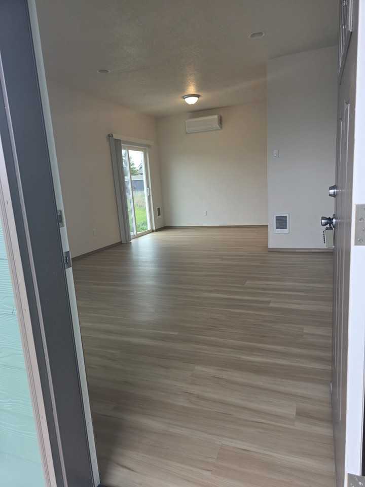 388 & 390 Clover Street - 388 #388 - Photo 2 of 22