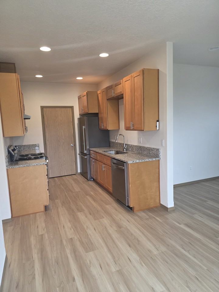 388 & 390 Clover Street - 388 #388 - Photo 3 of 22