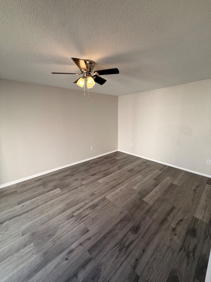 2150 Tramway Pl - Photo 7 of 12