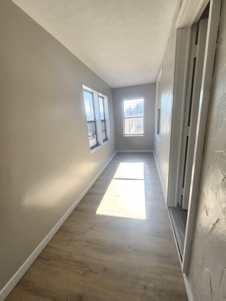 388 Main St #2 - Photo 4 of 7