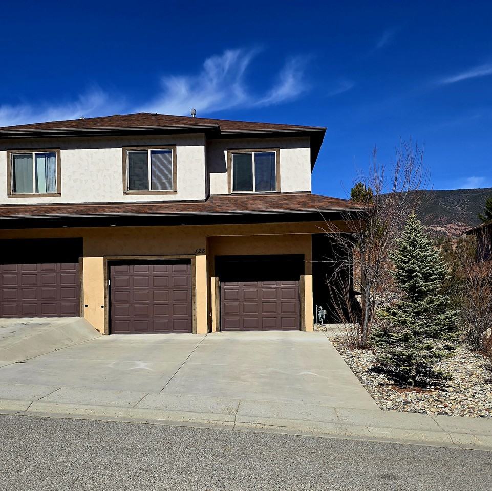 128 Castle Ridge Dr #128 - Photo 2 of 13
