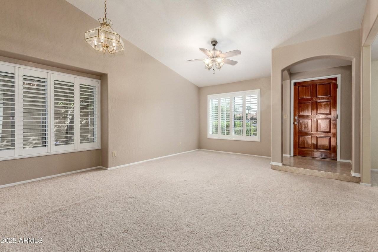 8578 S Maple Ave #NA - Photo 2 of 10