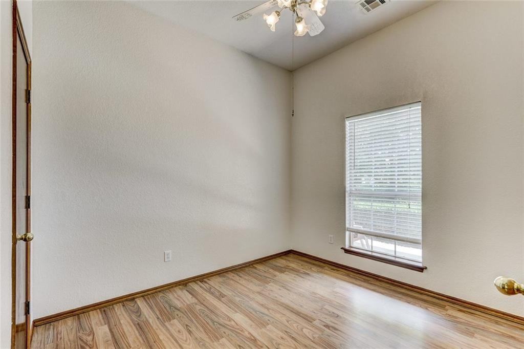 305 Waterfront Dr #NA - Photo 5 of 37