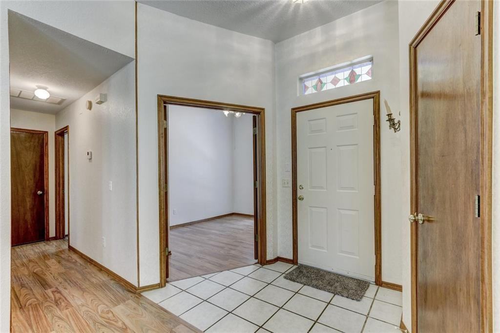 305 Waterfront Dr #NA - Photo 6 of 37