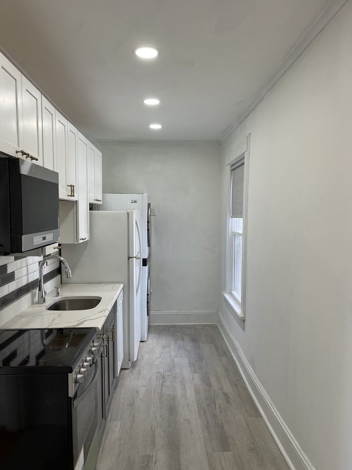 92 Main St #2