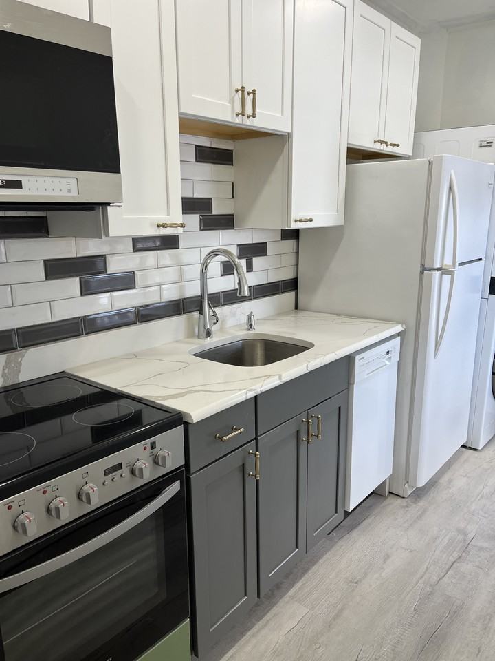 92 Main St #2 - Photo 4 of 11