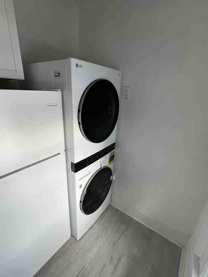 92 Main St #2 - Photo 7 of 11